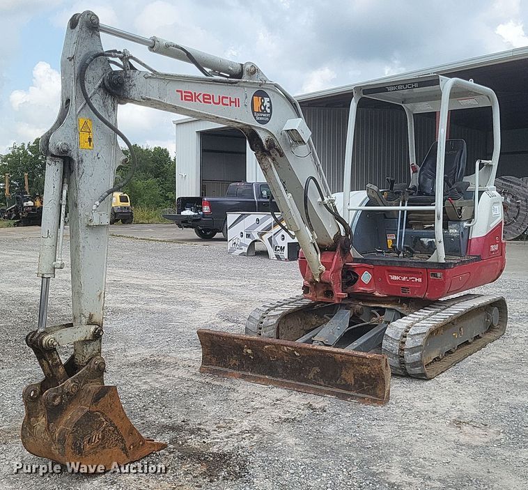 2018 Takeuchi  TB240 mini excavator - DR4904