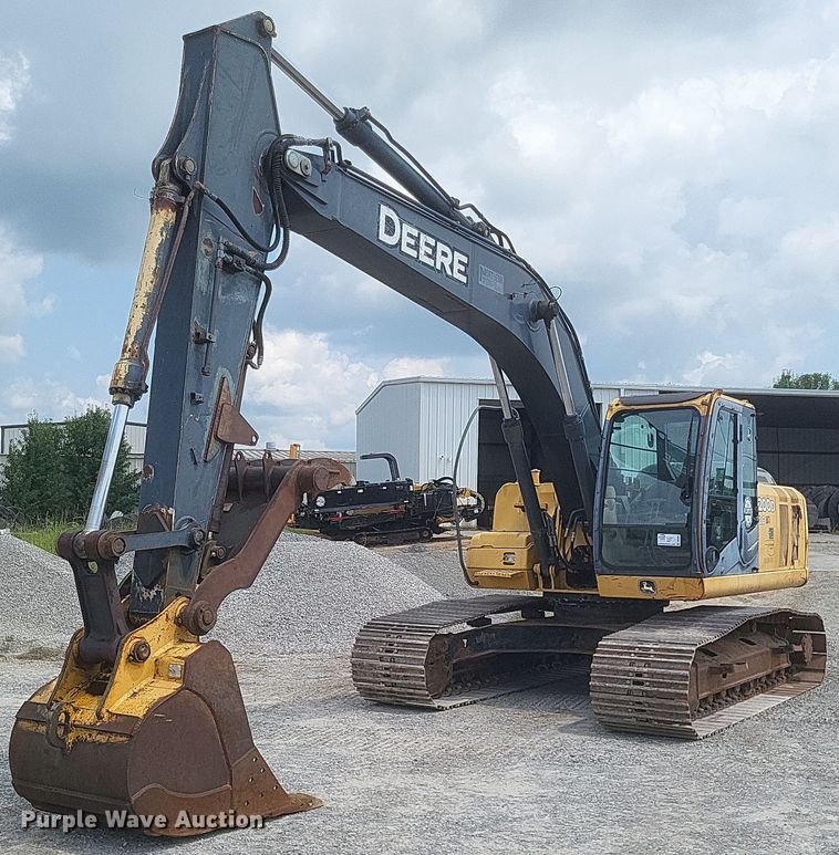 2008 John Deere  200D LC excavator - DR4907