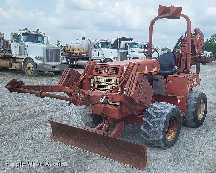 1999 Ditch Witch  5700 vibratory cable plow - DR4918