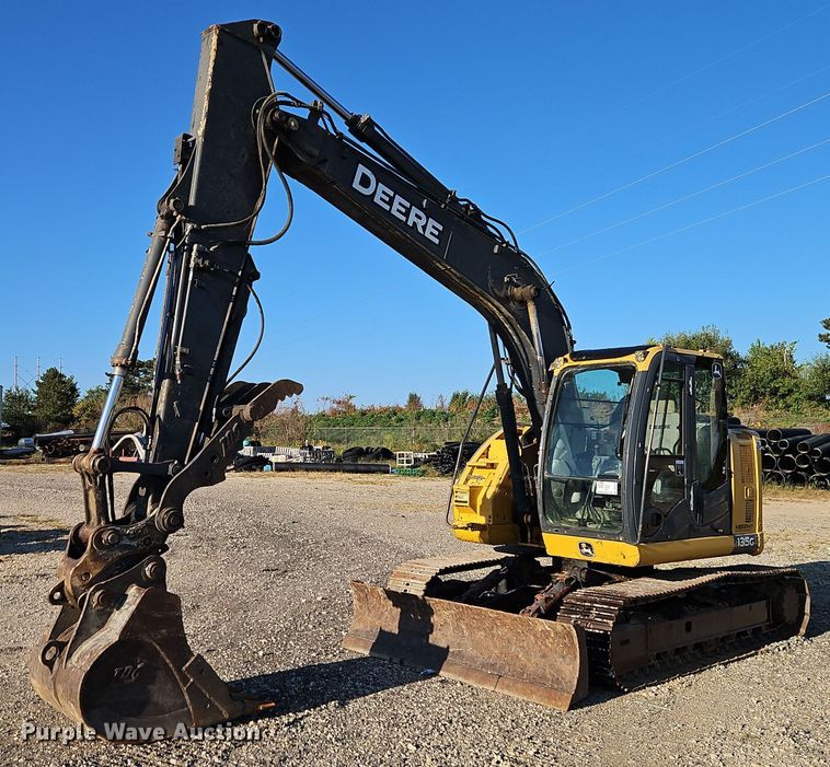 2016 John Deere 135G excavator - DR8784