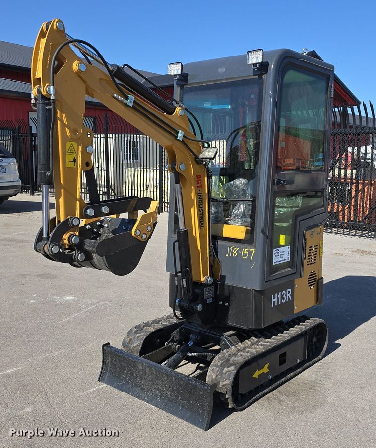 2024 AGT H13R mini excavator - DW3778