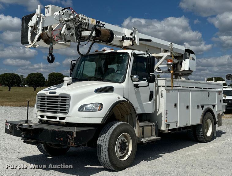 2016 Freightliner M2 digger derrick truck - DX1319