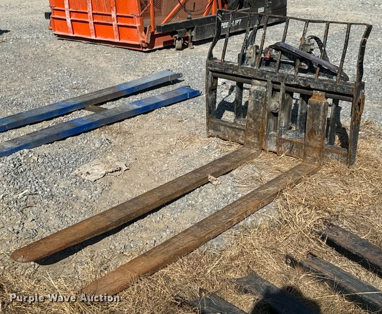 JCB 332/E5284 forklift forks - DX1324