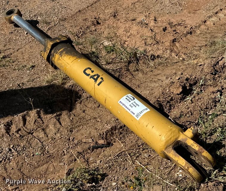 Caterpillar hydraulic cylinder - EE7739