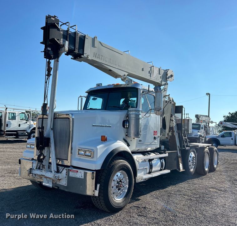 2011 Western Star 4900 crane truck - EG1018