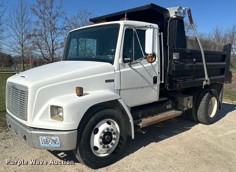 1998 Freightliner FL70 dump truck - EH6605