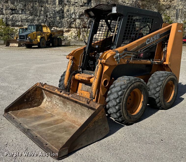 2007 Case 440 skid steer loader - EH7049