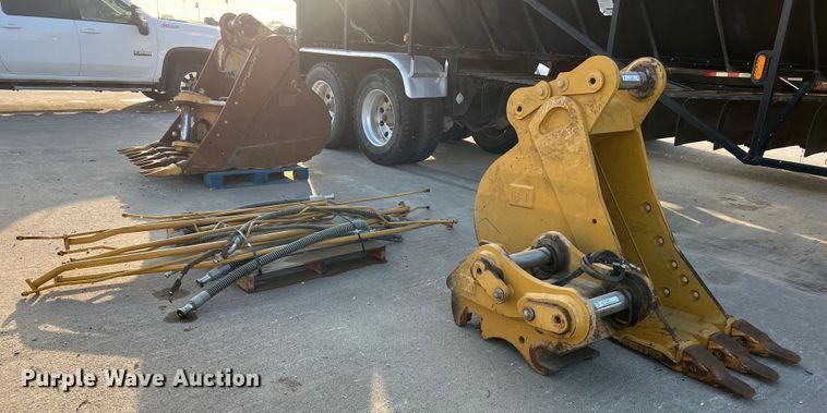 Caterpillar  excavator bucket - EJ3020