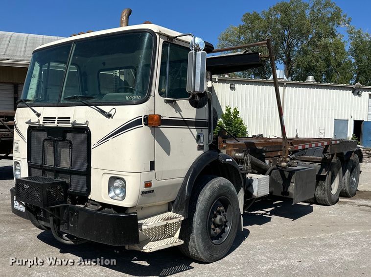 2006 Autocar  WX roll-off container truck - EJ7263