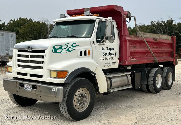 1999 Sterling  L9511 dump truck - EK3332