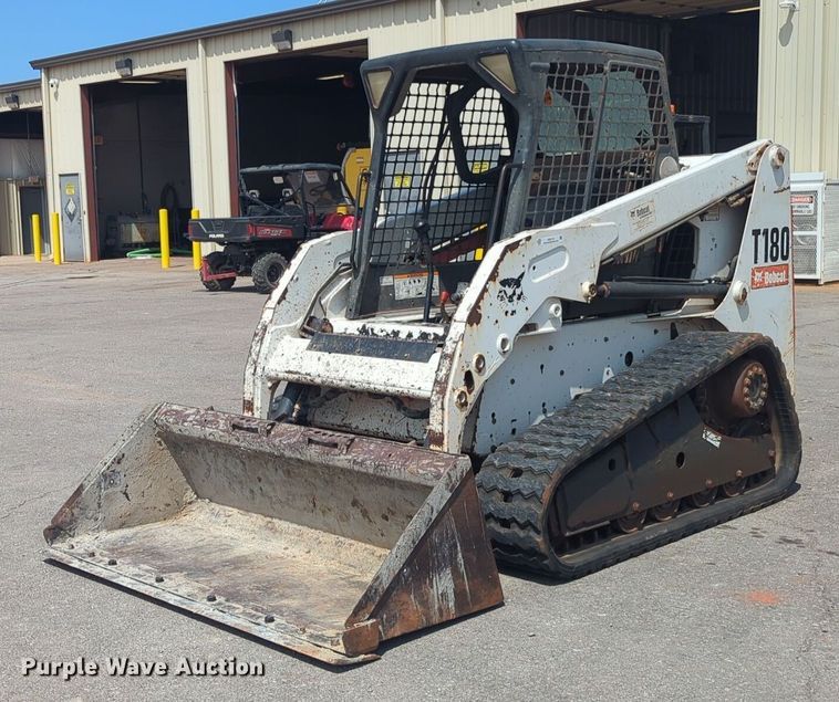 2011 Bobcat T180 tracked skid steer loader - EQ2119