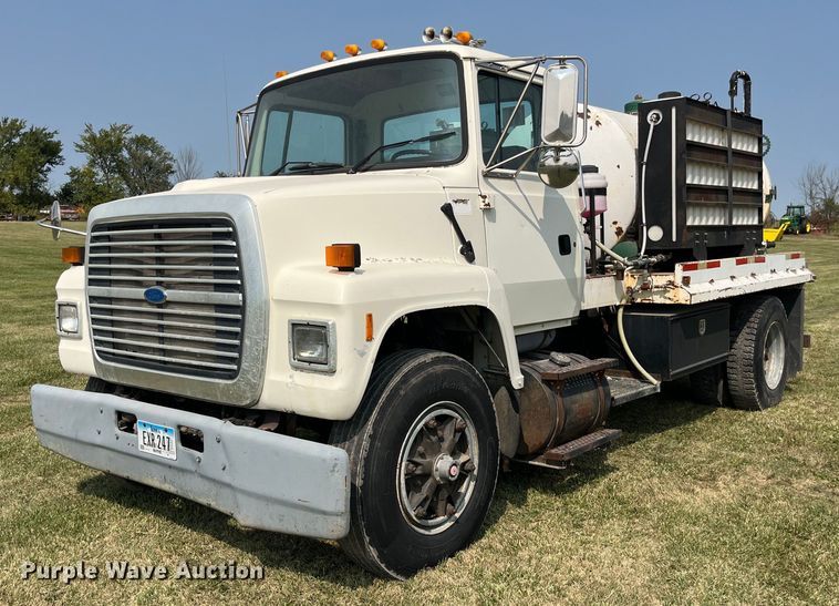 1997 Ford LN8000 hydrovac truck - LC9066