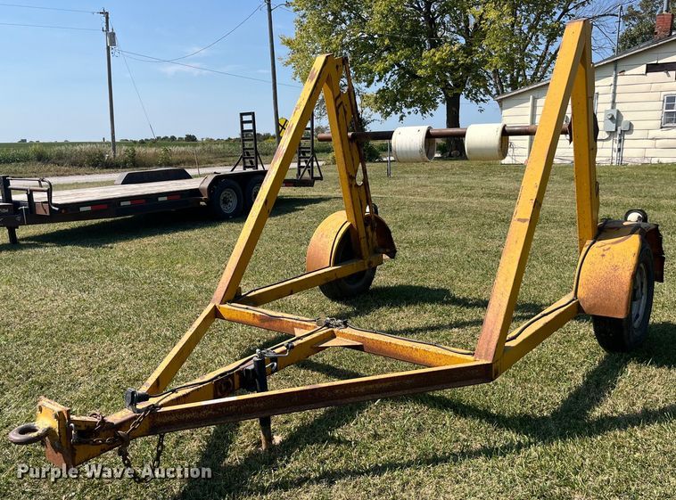 2000 reel trailer - LC9136