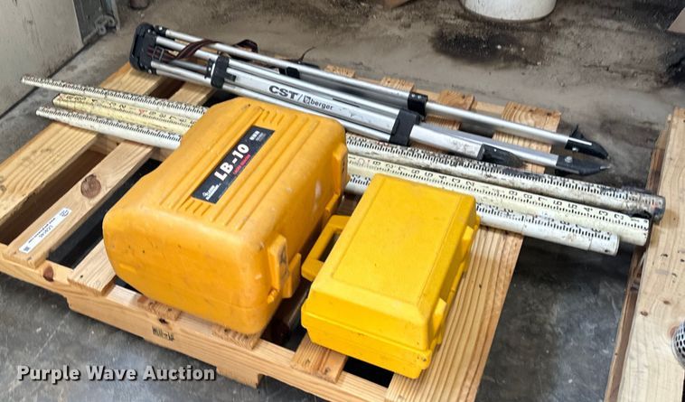 2001 Laser Alignment LB-10 laser beacon system - LC9145