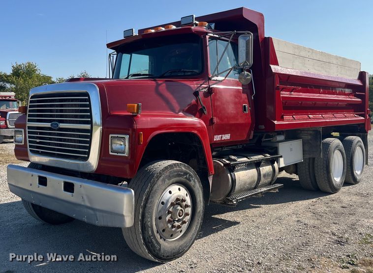 1997 Ford LT9000 dump truck - LC9169