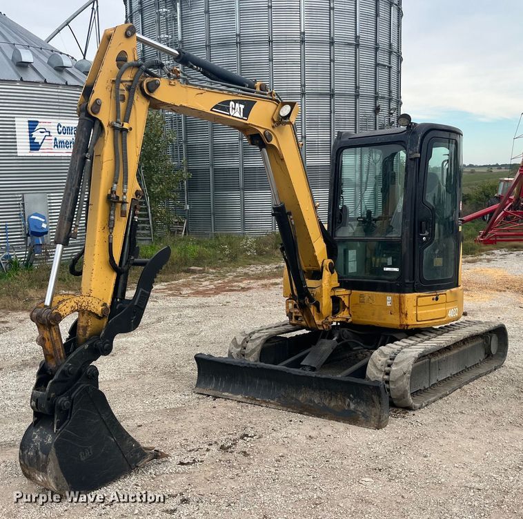 2006 Caterpillar  304C CR mini excavator - LC9222
