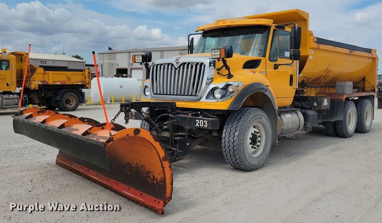 2013 International Work Star 7500 dump truck - DN3540