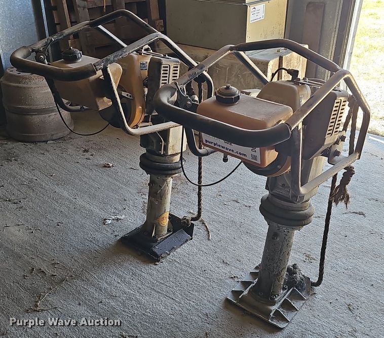 (2) Stone SVR2811 plate compactors - DO5487