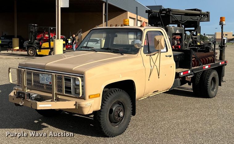 1985 Chevrolet  K30 drilling rig pickup truck - DP8516