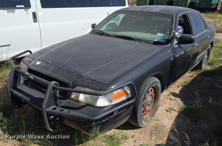 2009 Ford Crown Victoria Police Interceptor  - EJ3040