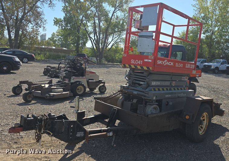 2000 Skyjack  SJ111 3219 scissor lift - EK2260