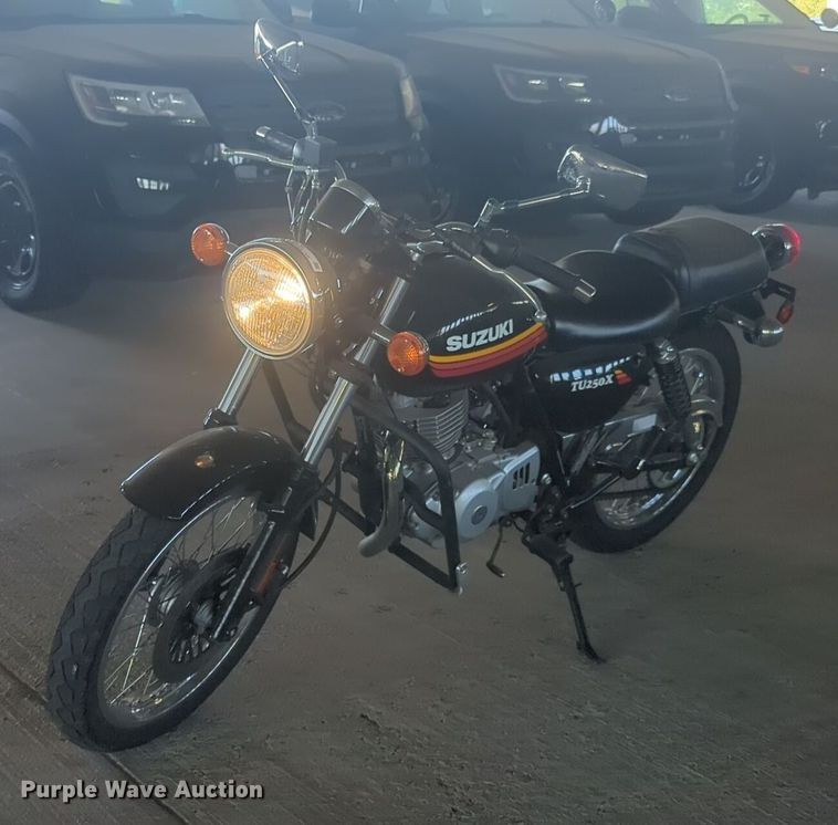 2018 Suzuki TU250X motorcycle - EQ2124