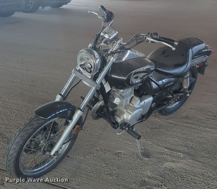 2005 Kawasaki Eliminator motorcycle - EQ2128