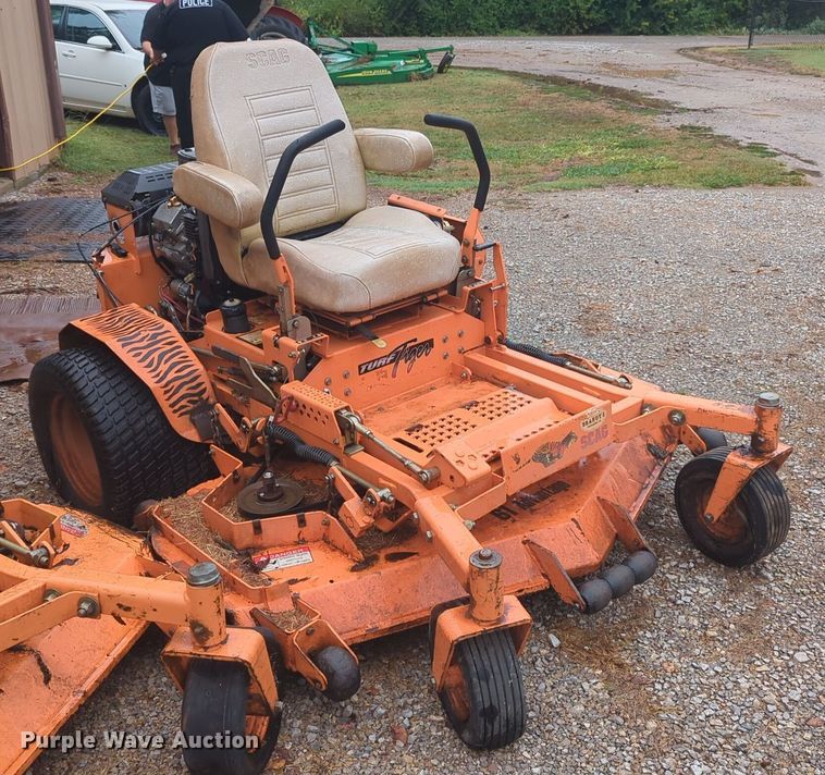 Scag  Turf Tiger ZTR lawn mower - EQ2201