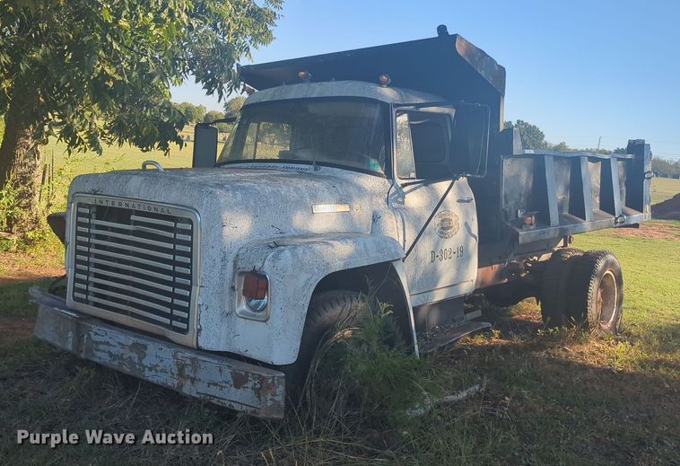 1977 International Harvester Loadstar 1600  dump truck - EQ2270