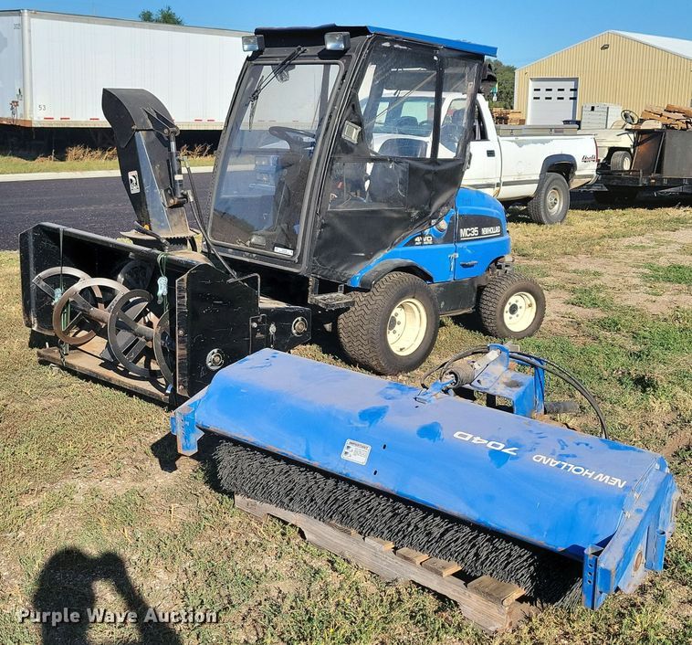 New Holland Commercial Turf Mower For Sale | Purple Wave Auction
