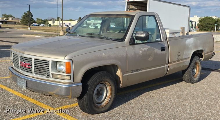 1989 GMC Sierra 1500 SL pickup truck - LW9905