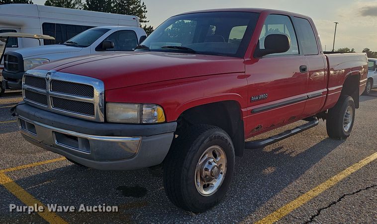 2001 Dodge Ram 2500 Laramie SLT Quad Cab pickup truck - LW9912