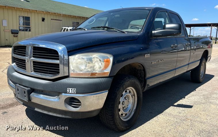 2006 Dodge Ram 1500 Quad Cab pickup truck - NB9446