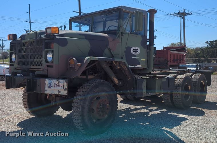 2004 AM General truck cab and chassis - NG9447