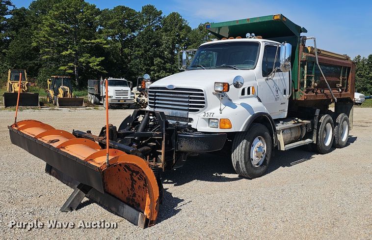 2008 Sterling  L-Line dump truck - NX9300
