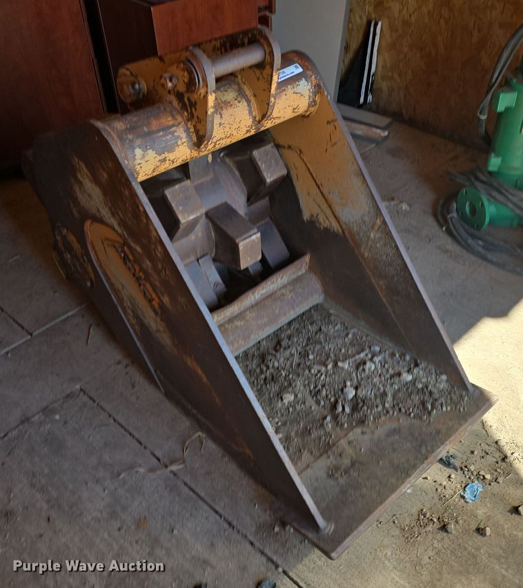 Felco 26" W roller compaction bucket - OD9726