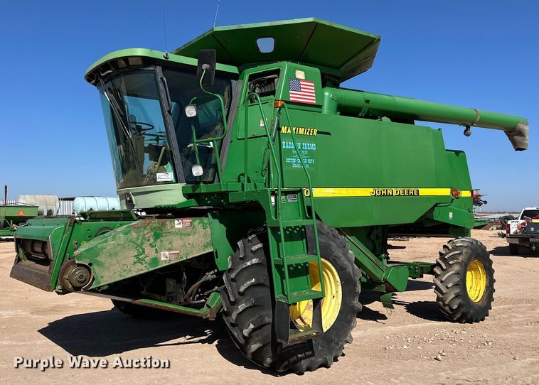1998 John Deere 9610 combine - DD3270
