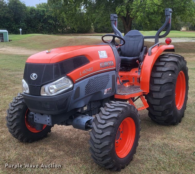Kubota  L4240 HST MFWD tractor - DQ3657