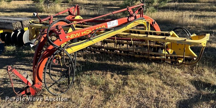 Hew Holland 258 hay rake - DV2828