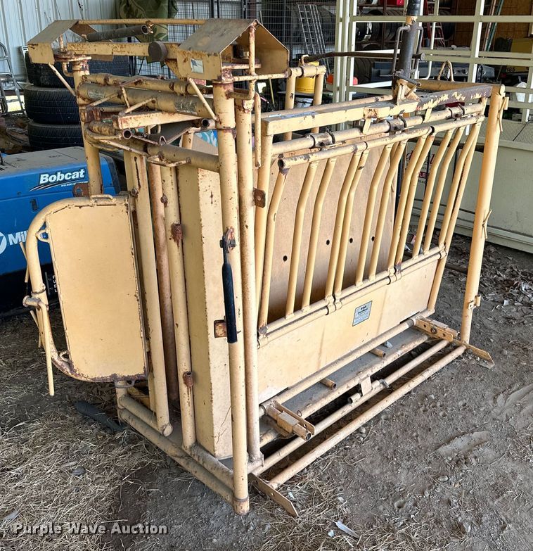 For-Most  calf table  - EK0012