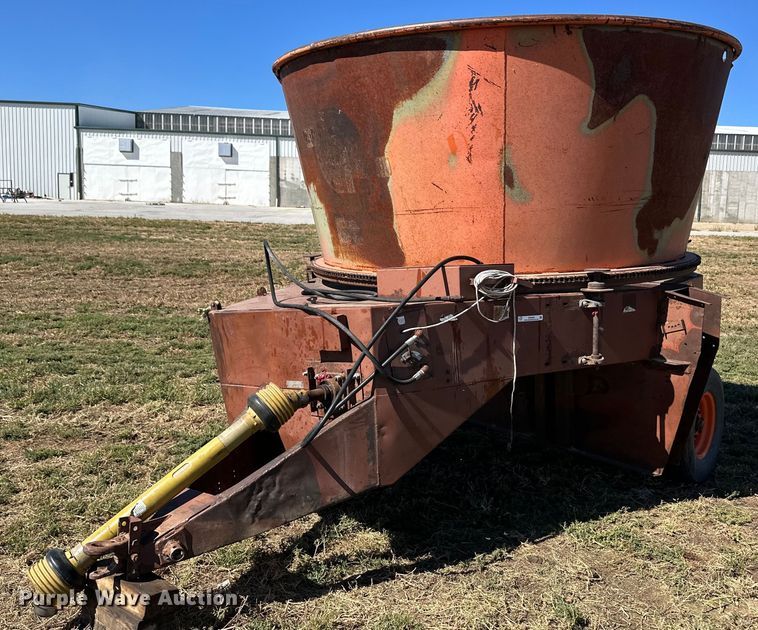 Burrows 760 feed mixer - ER8006