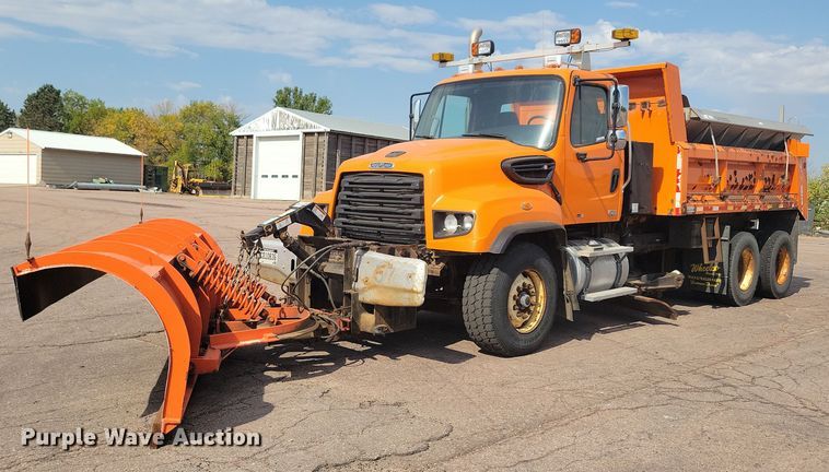 2012 Freightliner 114SD dump truck - JO9377