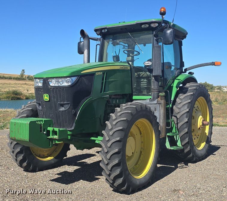 2013 John Deere 7215R MFWD tractor - OH9783