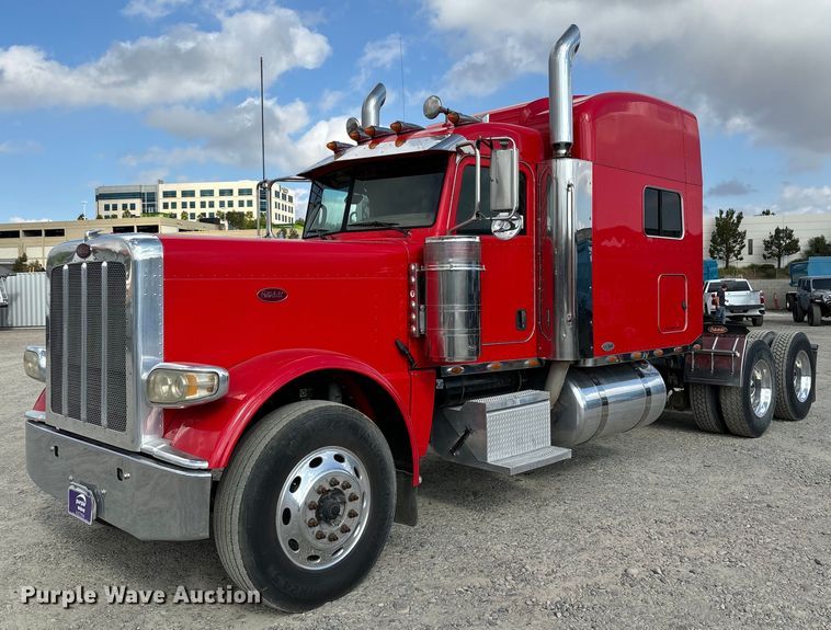 2008 Peterbilt 389 semi truck - DH8621