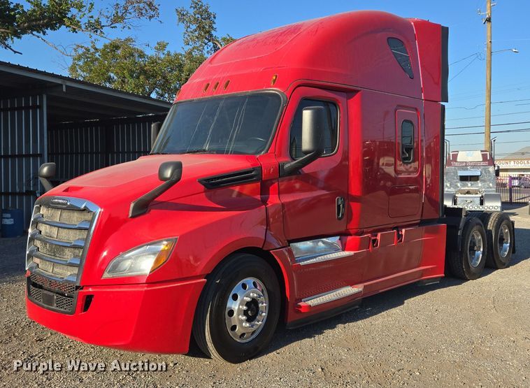 2022 Freightliner  Cascadia  semi truck - DT5286