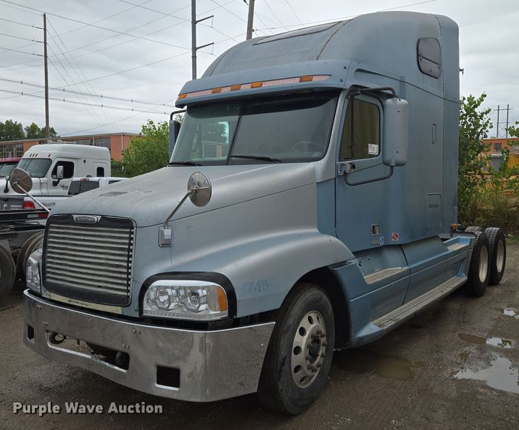 2003 Freightliner CST120 semi truck - EE8527