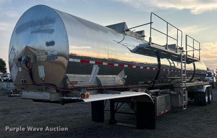 2015 Bulk Tank International tank trailer - EG1040