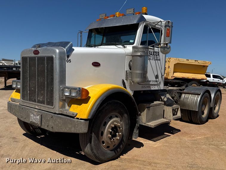 1999 Peterbilt 378 semi truck - EJ3082