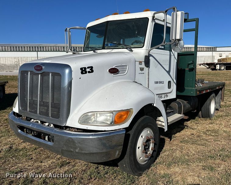 2008 Peterbilt 325 flatbed truck - ER8009
