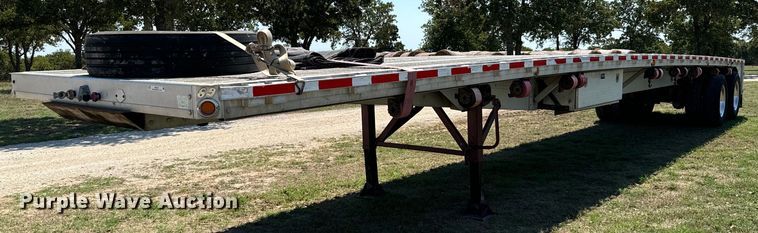 1998 Reitnouer  flatbed trailer - IE9104